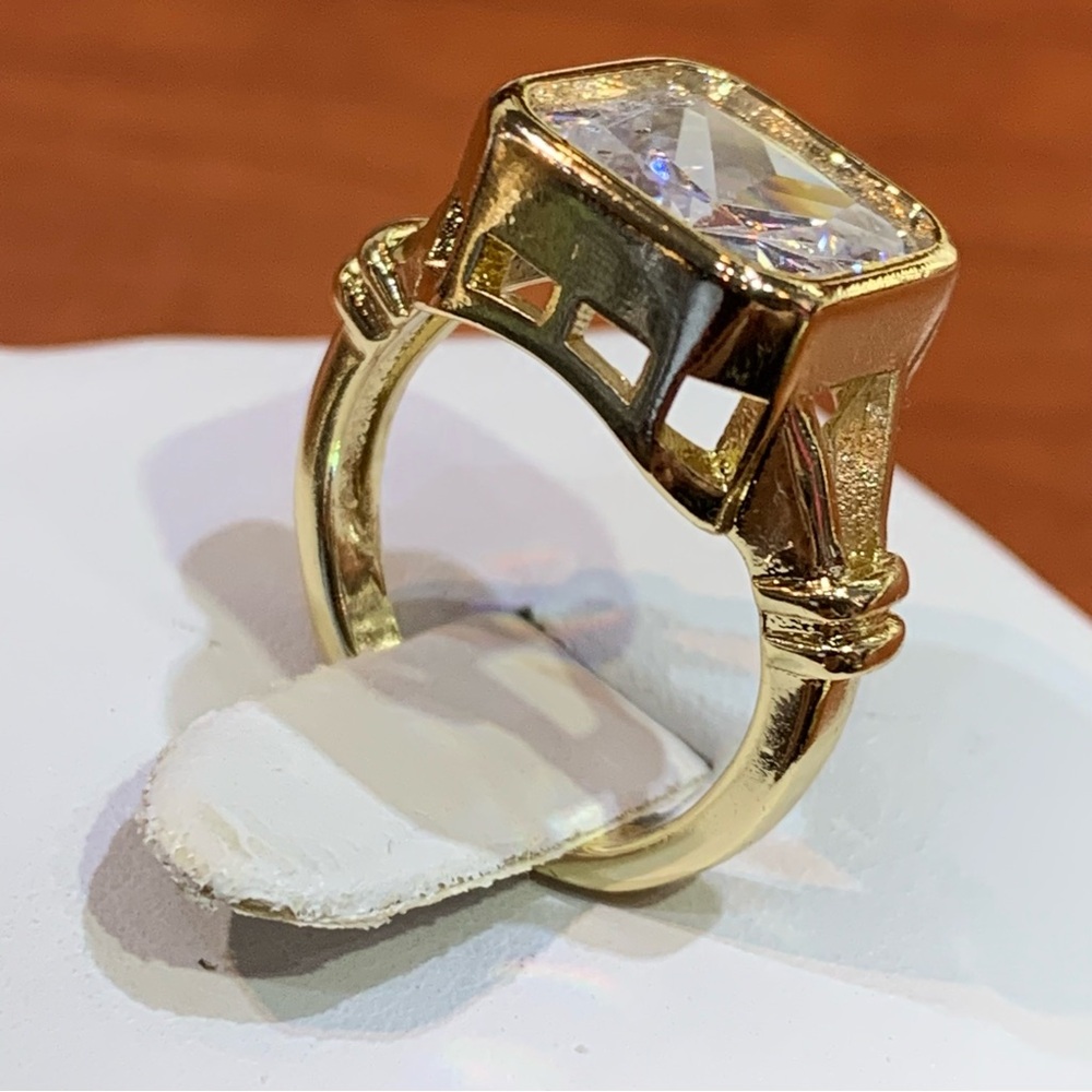 18k yellow gold-plated on base metal ring with square-cut gemstone - Picture 4 of 11